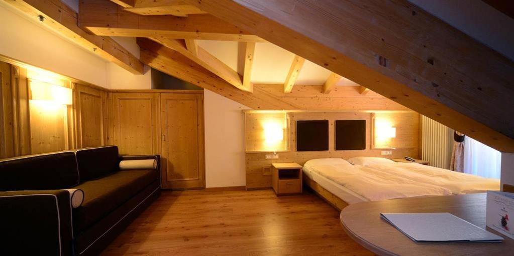 Hotel Crozzon Madonna di Campiglio Bagian luar foto