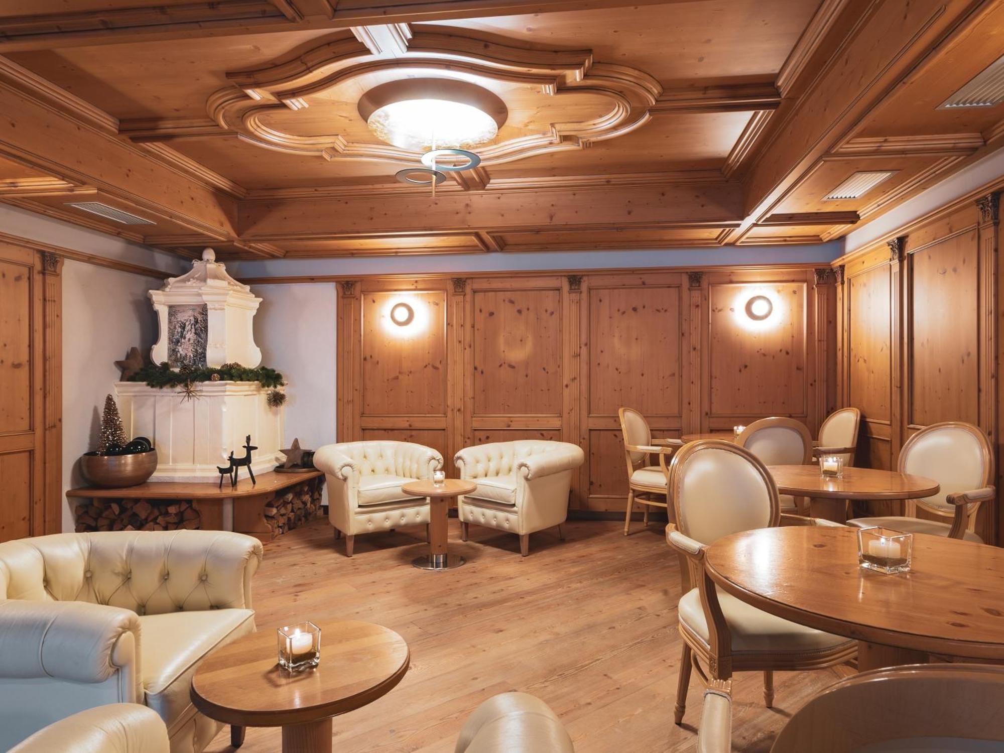 Hotel Crozzon Madonna di Campiglio Bagian luar foto