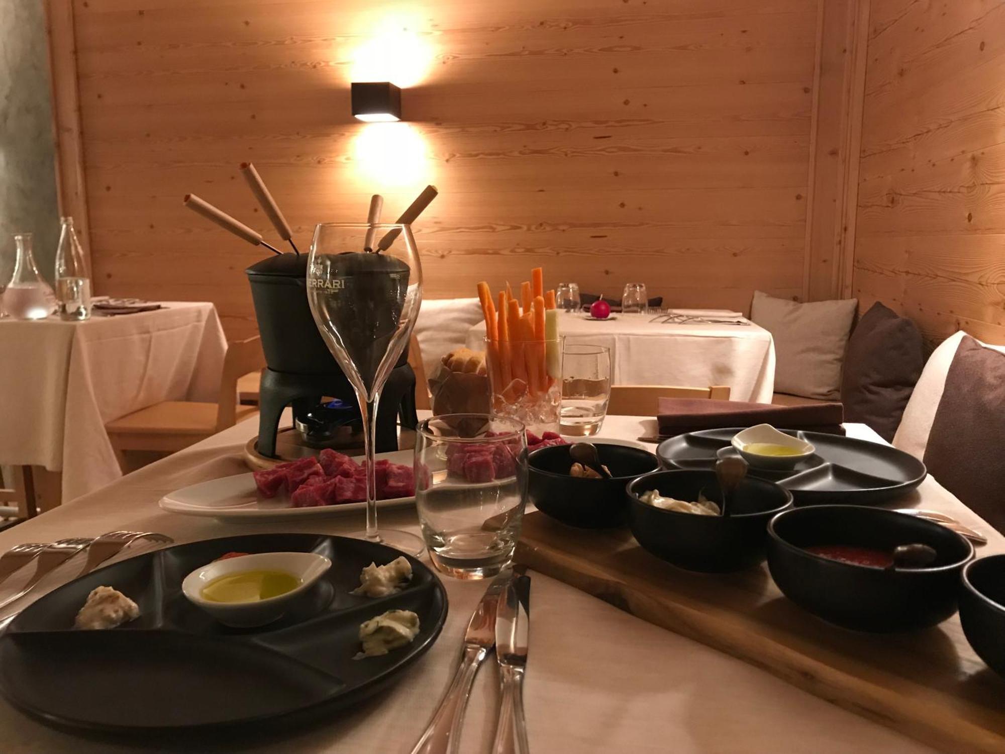 Hotel Crozzon Madonna di Campiglio Bagian luar foto